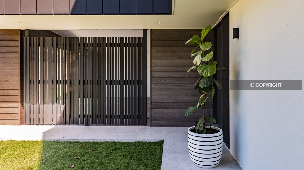 _DSC1505wr - Gaye Gee of Brisbane Commercial Photography shooting for Karen Manley of Manley Homes for their Mt Gravatt project
Commercial editorial or...